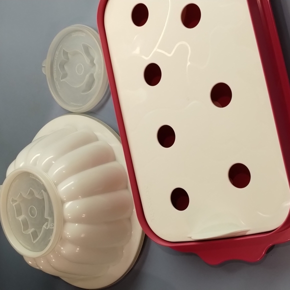 Tupperware Kitchen Tupperware Jello Molds Cookie Cutter Bundle